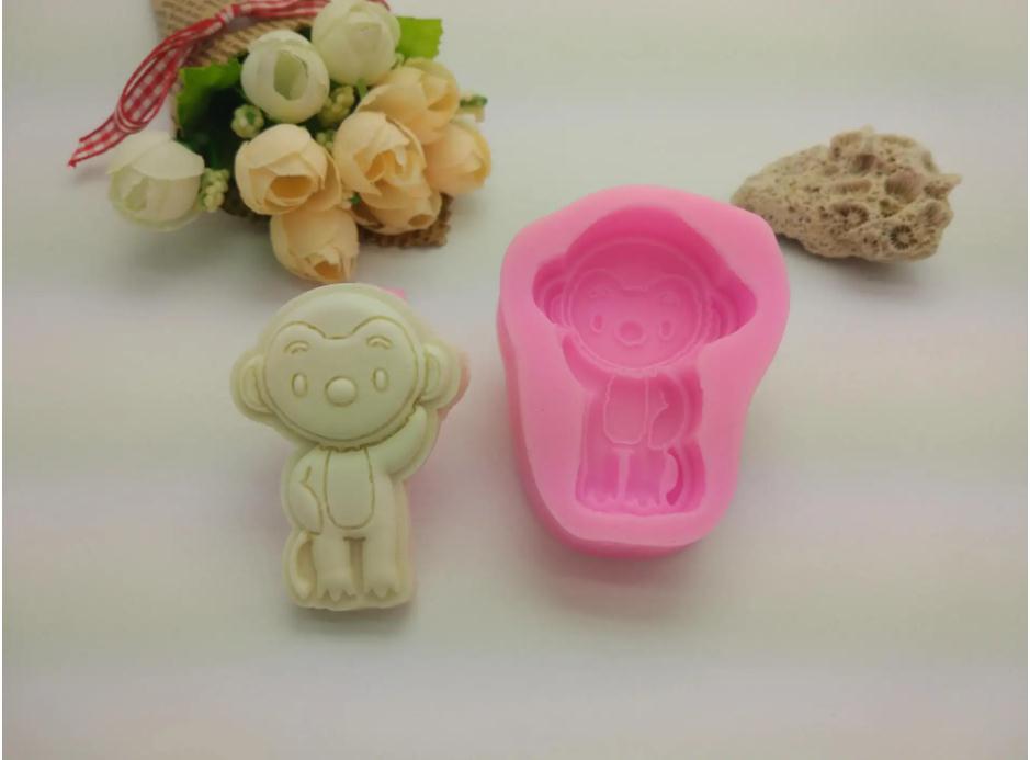 模具硅膠制品用什么才能清洗干凈 ？